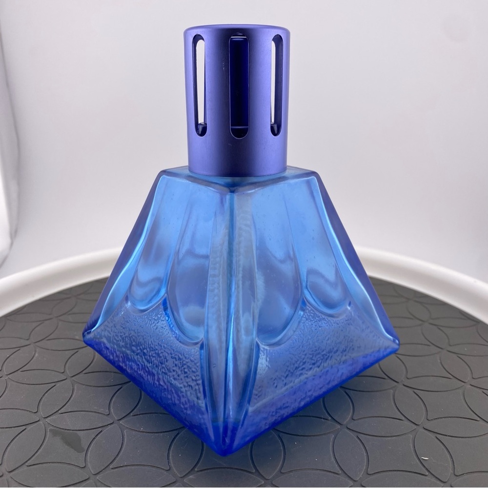 Authentic Lampe Berger « Les Jupons Bleus »